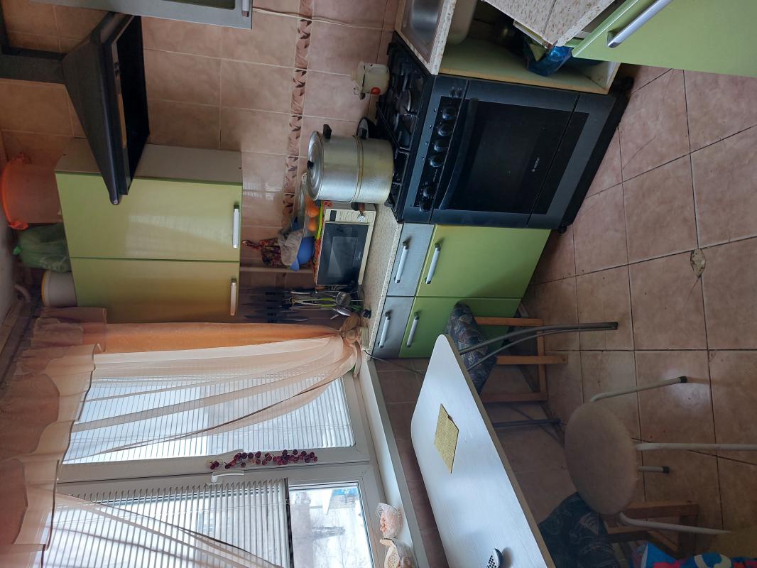 Обменяю или продам 3-комнатную квартиру "Сорокопятку" в районе 15 школы. - Новотроицк