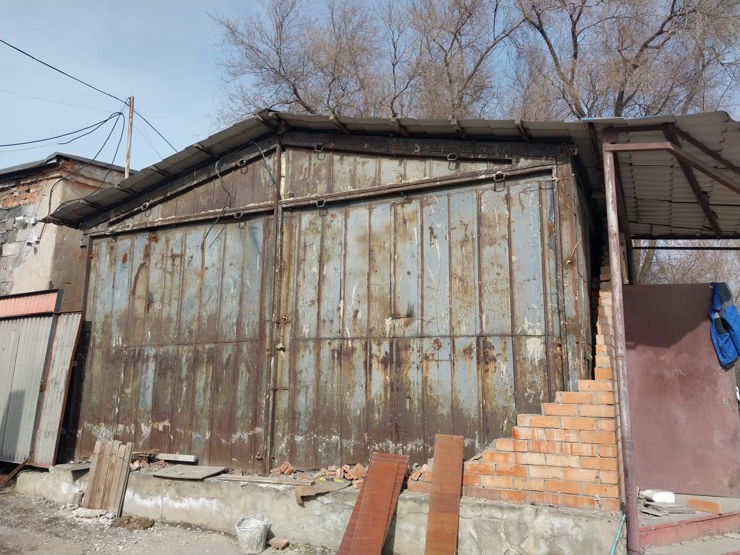 Продаётся строительный вагончик разборный без дна.размер 6 ширина,12 длина,4 высота.цена 200 тр. - Новотроицк